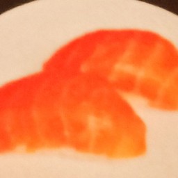 ข้าวปั้นหน้าปลาแซลมอนดิบ