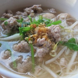 ก๋วยเตี๋ยวน้ำใส หมู