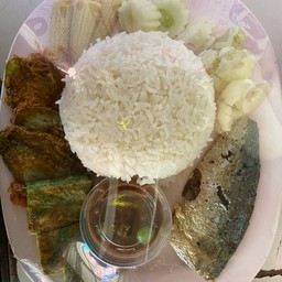 ข้าวน้ำพริกกะปิ+ปลาทู+ผักทอด