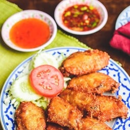 ปีกไก่ทอด Deep Fried chicken wings