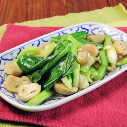 คะน้าน้ำมันหอย Stir-Fried Chinese Kale with Oyster Sauce