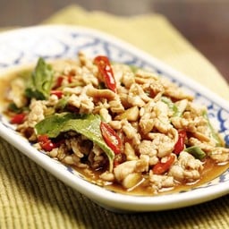ผัดกระเพราไก่ Sauteed Chicken with Chili and Holy Basil