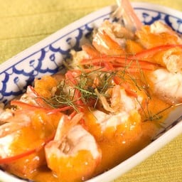 ฉู่ฉี่กุ้งนาง Prawns in Red Curry Sauce