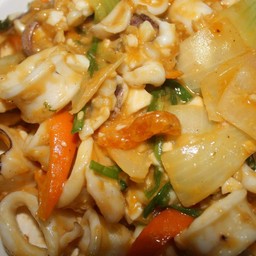 ปลาหมึกผัดไข่เค็ม