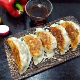 GYOZA