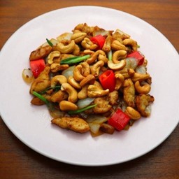 ไก่ผัดเม็ดมะม่วง