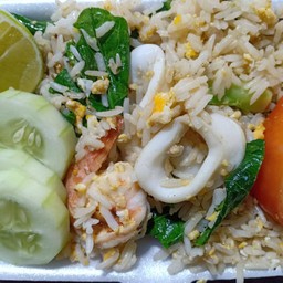 ข้าวผัดทะเล
