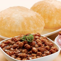 CHOLE BHATURE