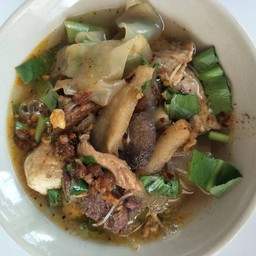 ก๋วยเตี๋ยวหมูน้ำใส