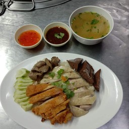 ณัฐวุฒิ ข้าวมันไก่ตอน สูตรไหหลำ