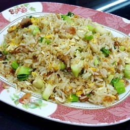 ข้าวผัดคะน้าปลาเค็ม