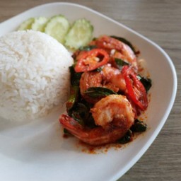 ผัดพริกแกง กุ้ง