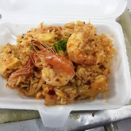 ข้าวผ้ดต้มยำทะเล