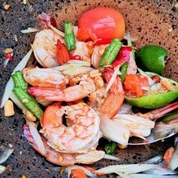 ส้มตำ ซ.อิสรภาพ13 ( " ล้านส้มตำ " )