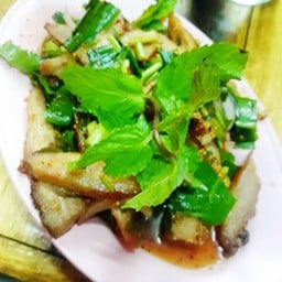 น้ำตกคอหมูย่าง