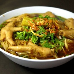 ก๋วยเตี๋ยวข้อเท้าไก่ ธรรมดา
