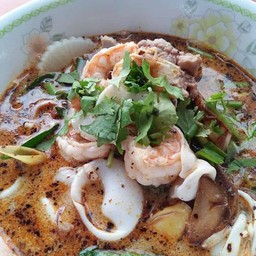 ก๋วยเตี๋ยวต้มยำทะเลน้ำข้น