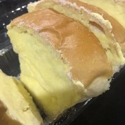 ขนมปังเนยสด