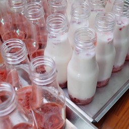 Strawberry fresh milk