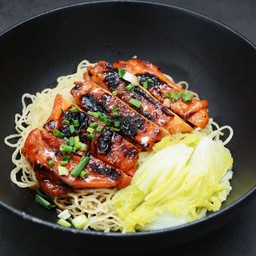 บะหมี่ไก่ชาซิว (แห้ง)