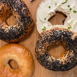 Bagel sesame creamcheese