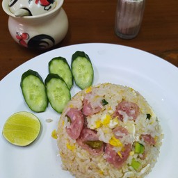 ข้าวผัดแหนม