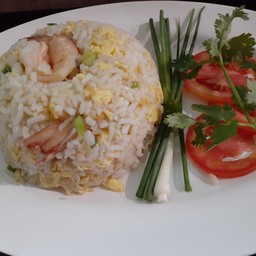 ข้าวผัด (เลือก:ไก่,หมู,กุ้ง,ปลาหมึก)