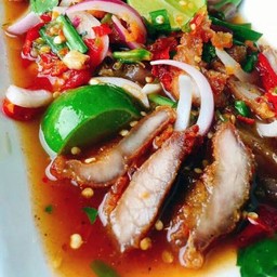 ยำนัวส์หมูทอด