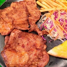 สเต็กไก่สไปซี่ +หมูพริกไทยดำ