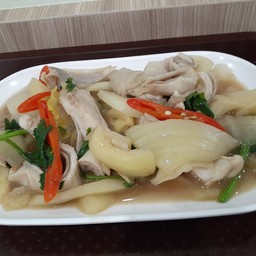 กะเพาะหมูผัดเกี้ยมฉ่าย