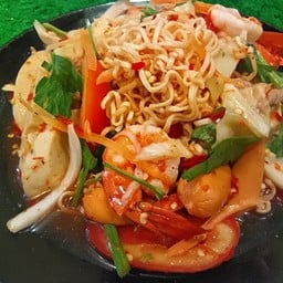 ยำมาม่า