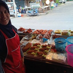 ร้าน บังแว ไก่ทอดราชาหาดใหญ่ สวนไผ่