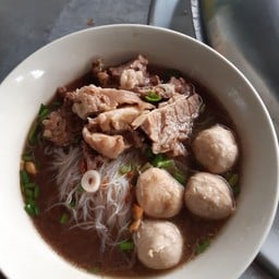 เส้นเล็กน้ำตกลูกชิ้น+เนื้อเปื่อย