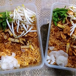 หมี่กรอบโบราณ​สูตร​คุณย่า​