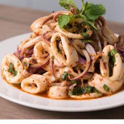 ส้มตำเจ๊น้อย