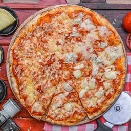 Pizza QUATTRO FORMAGGI