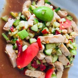 ตำแตงกวาไก่ยอ