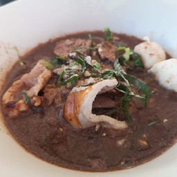ก๋วยเตี๋ยวเรือหมูน้ำตก