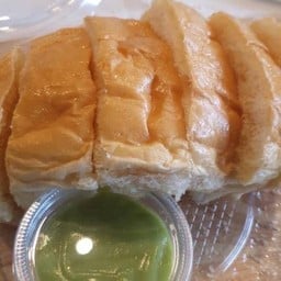 ขนมปังสังขยาใบเตย