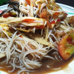 ตำซั่วขนมจีน