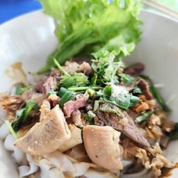 ร้านก๋วยเตี๋ยวป้าเอ๋
