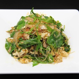ผัดพริกวุ้นเส้นผักหวานไก่