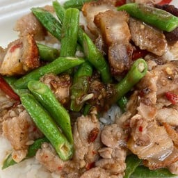 ข้าวราดผัดกะปิ.