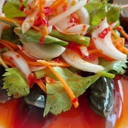 ยำไข่เยี่ยวม้า