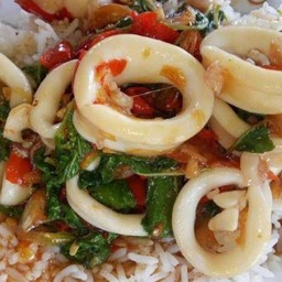ผัดกระเพรา (กับข้าว)