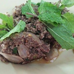 ก้อยหมูคั่ว