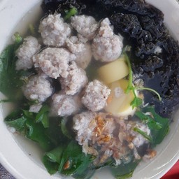 แกงจืดเต้าหู้หมูสับตำลึงใส่สาหร่าย