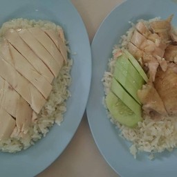 ข้าวมันไก่ต้ม พิเศษ