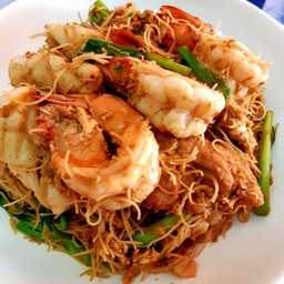 ผัดซีอิ๊วรวมมิตร (พิเศษ)