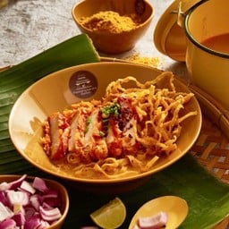 ข้าวซอยหมูกรอบ (CRISPY PORK KHAOSOI)